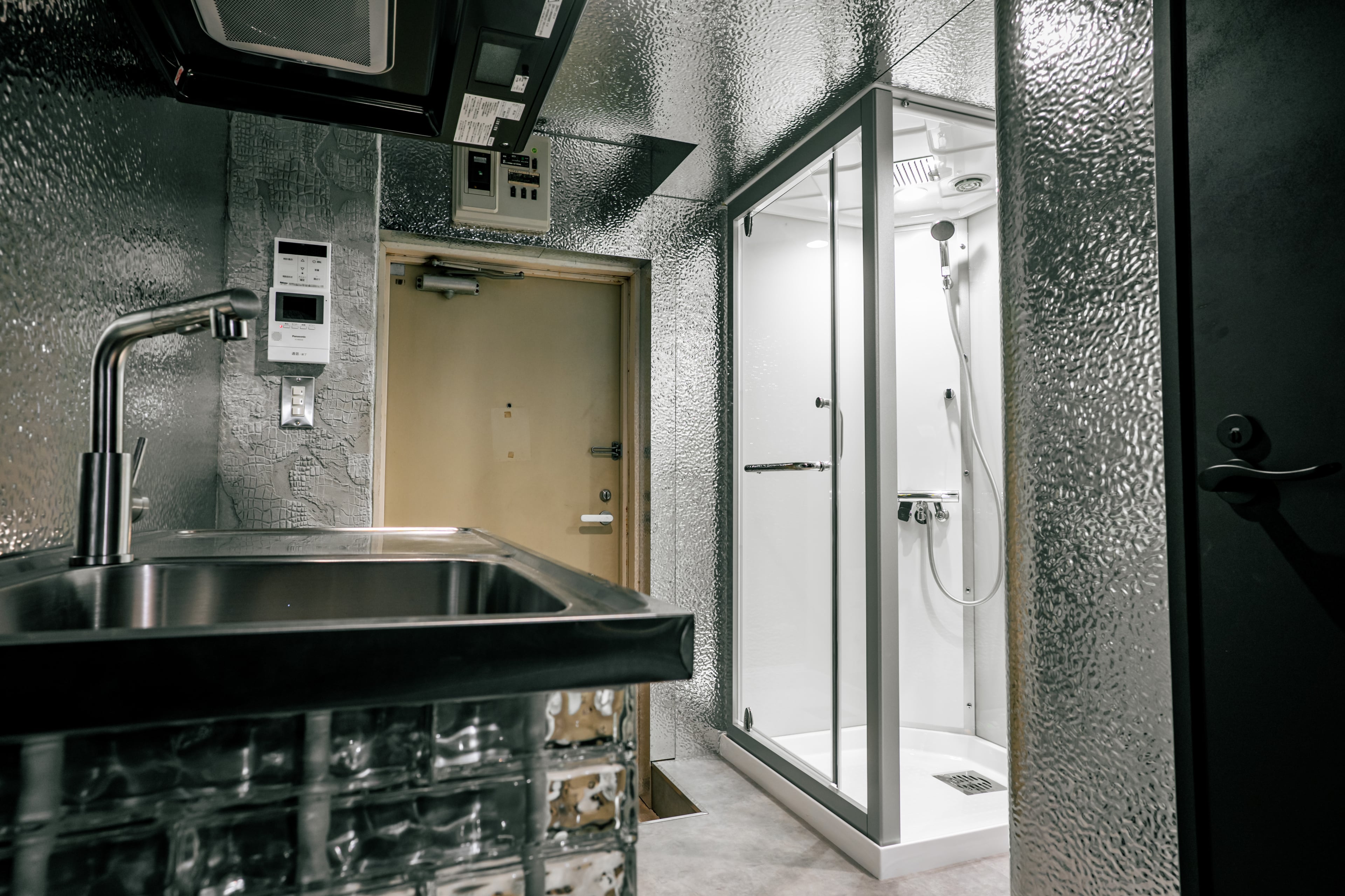 名古屋市西区1Rマンションのシャワールームリノベーション事例|浴室をシャワーブースへ変更した水回り改装